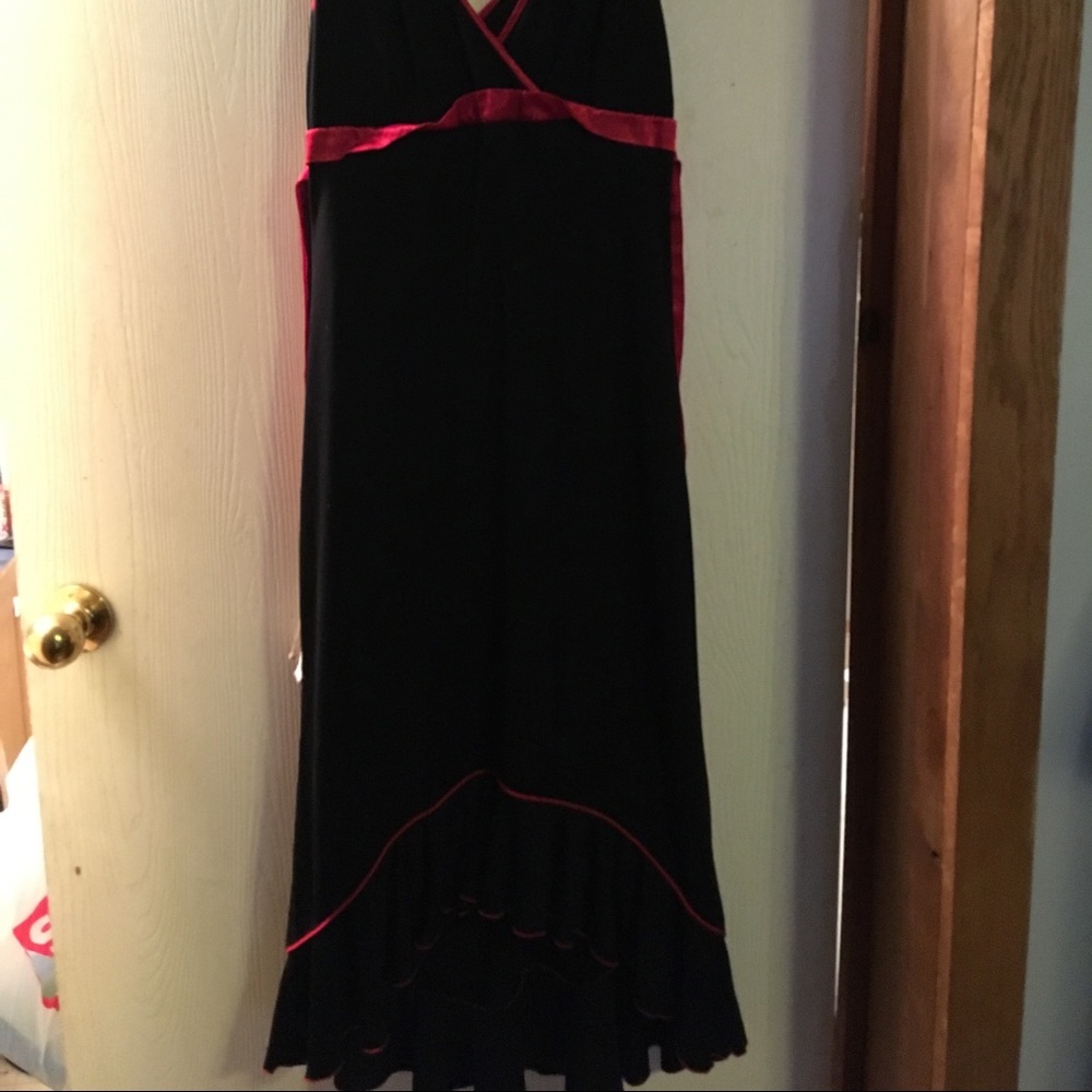 Dress - Picture 3 of 3